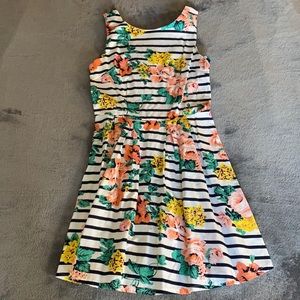 Rue21 zip back dress